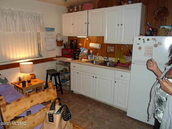 4th image of 504 W Flores St
