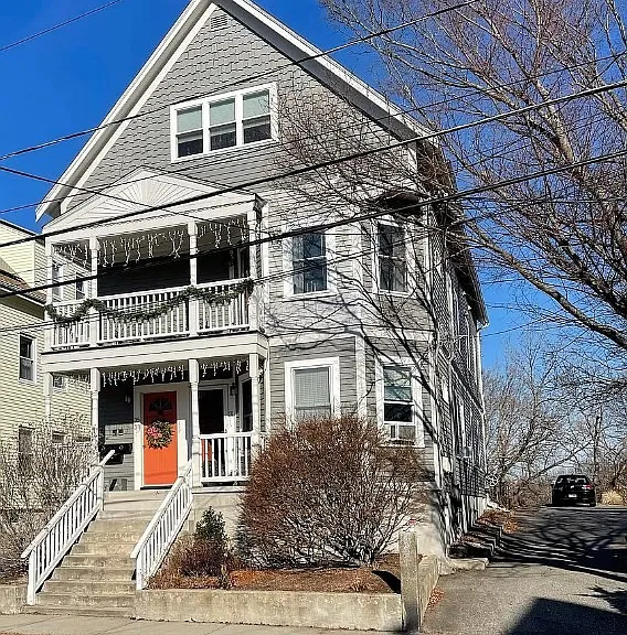 31 Irving St #1 — Photo 1