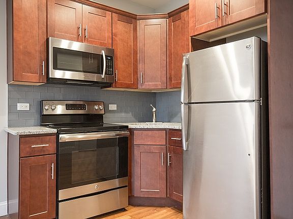 3rd image of 31 E 126th St #3A
