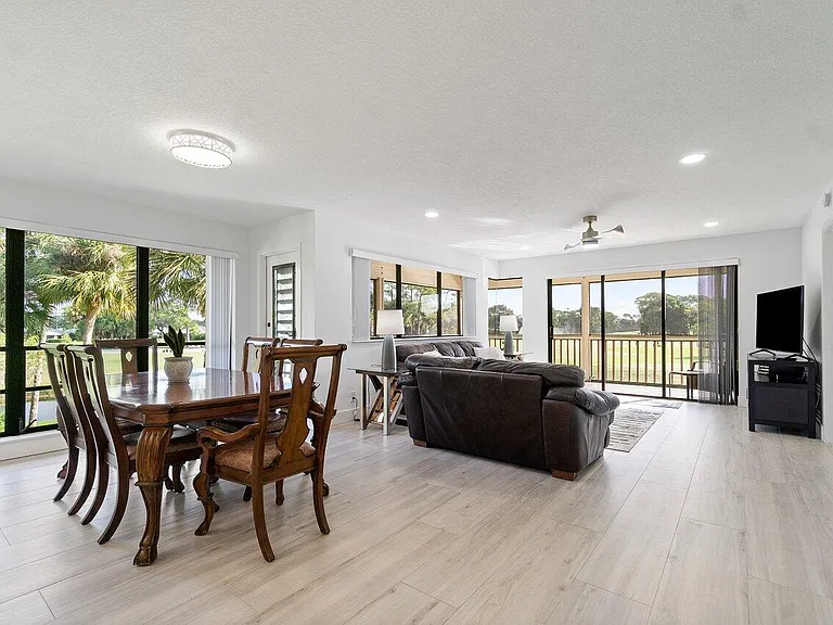 655 Brackenwood Cv #655 — Photo 8