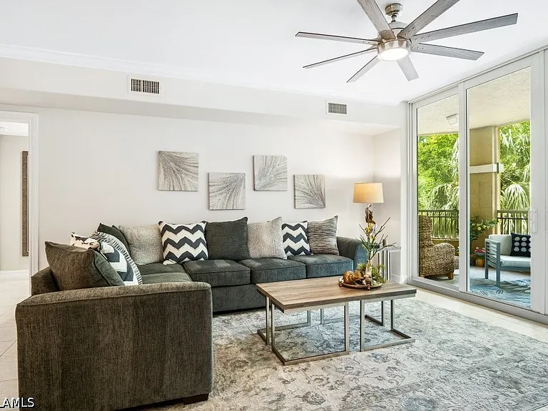 2728 Tiburon Blvd E #A-203 — Photo 8