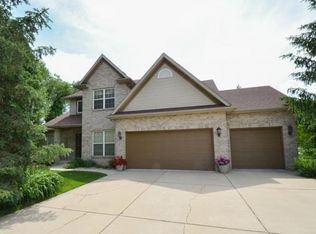 14012 Fox Chase Dr, Granger, IN