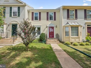 21180 Hedgerow Ter, Ashburn, VA 20147