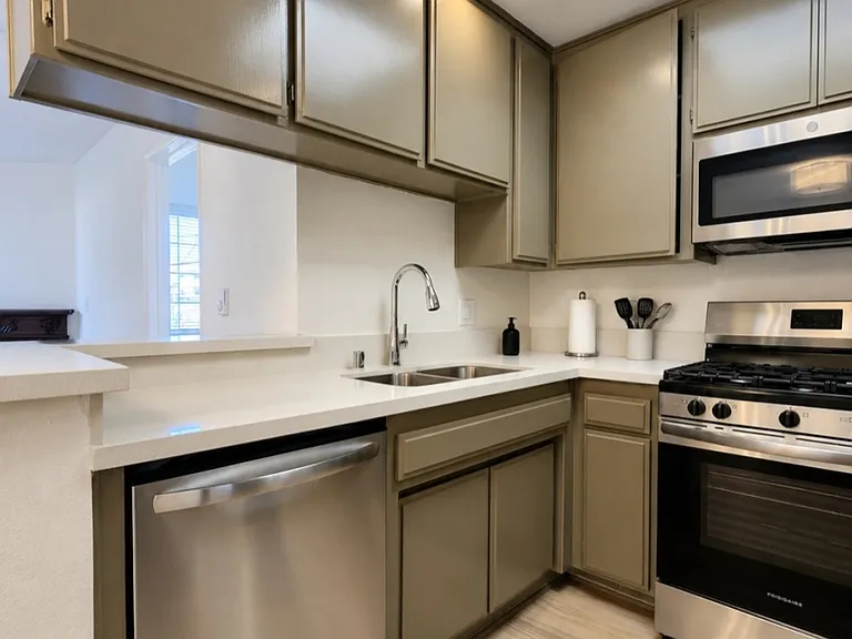 3732 Veteran Ave #203 — Photo 7