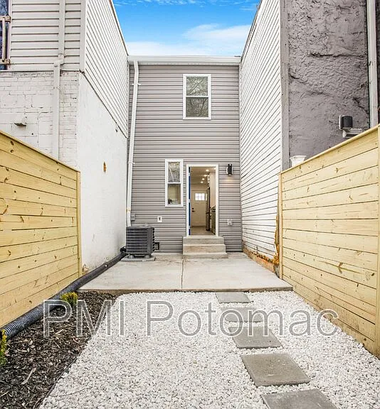 702 19th St NE — Photo 38