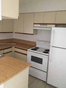 17580 NW 67th Pl #F-1, Hialeah, FL, 33015