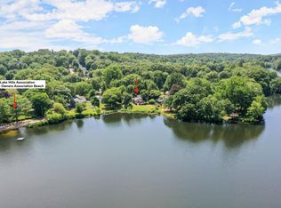 115 Tahmore Dr, Fairfield, CT 06825