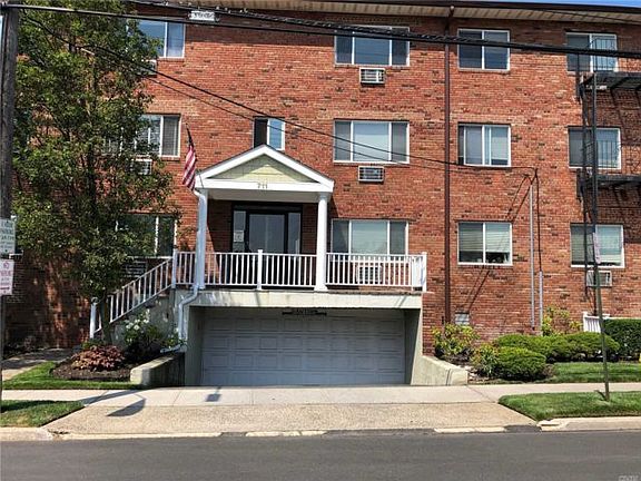 2nd image of 711 Willis Ave