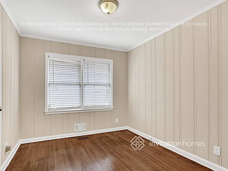 1925 Hooper St — Photo 6