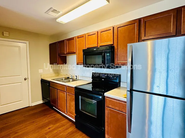 376 S Kerr Ave #305 — Photo 4