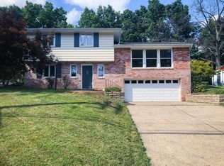 102 Wessex Hills Dr, Moon Township, PA 15108