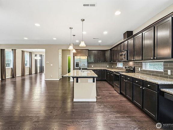 2nd image of 8856 Yarrow Court SE