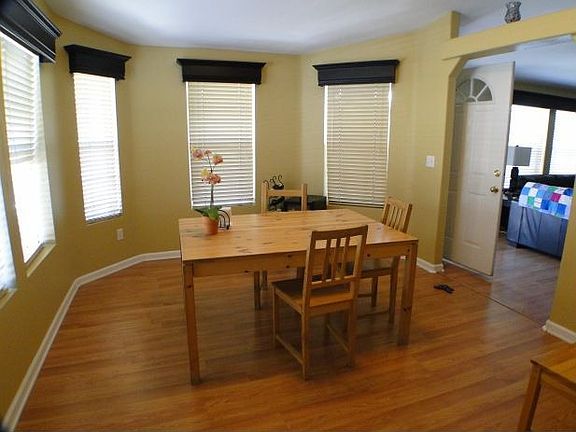 3rd image of 13336 Buena Vista St #62