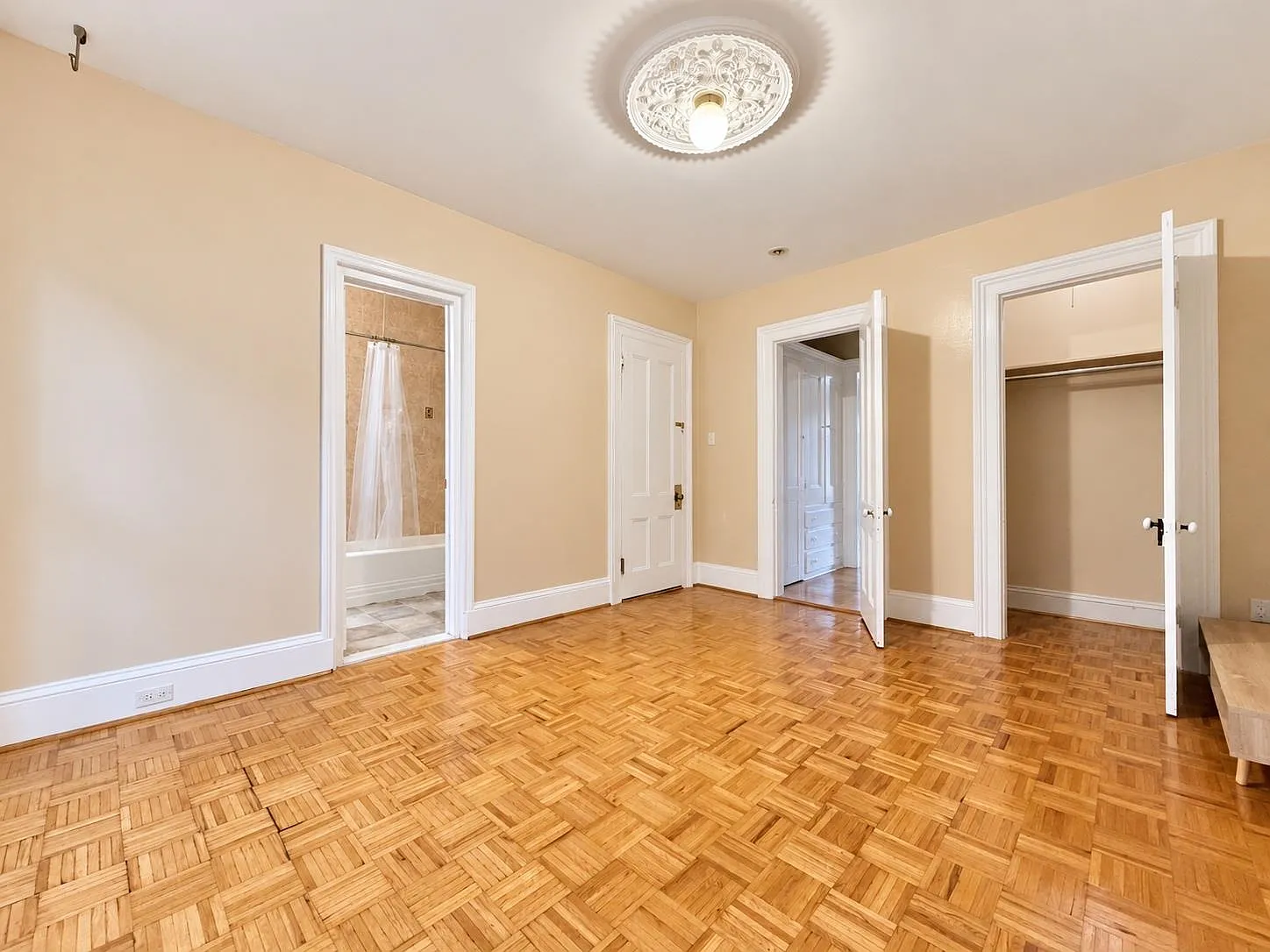 1 bed, 1.0 bath, $2,000 — Photo 3