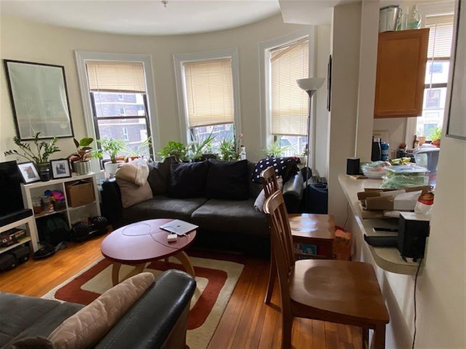 1st image of 881B Massachusetts Ave #41