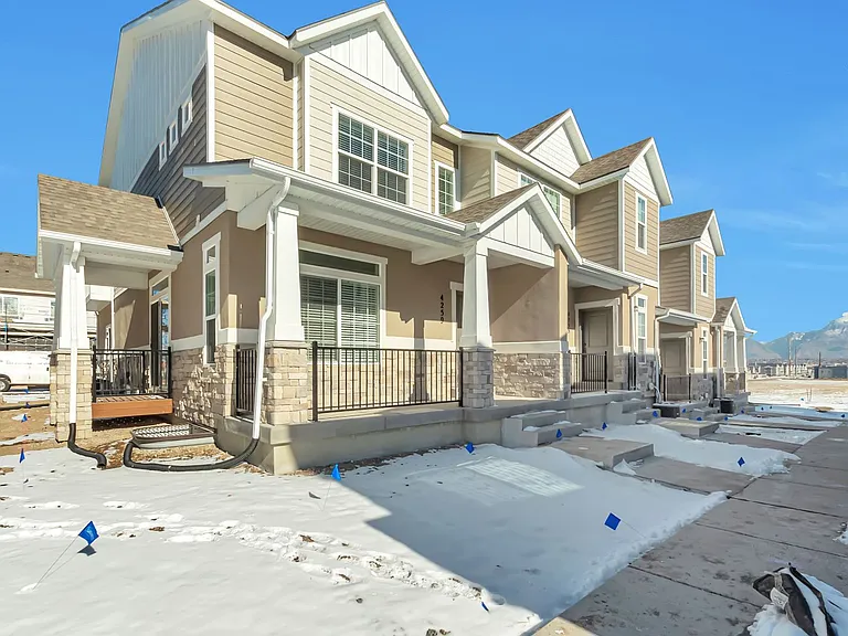 4259 W Dixon Way — Photo 2