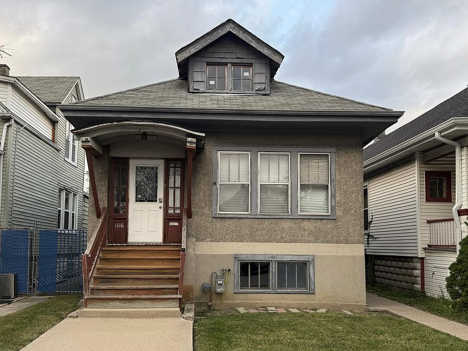 1st image of 1316 W 72nd St