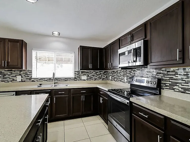 4705 Hardy Mills St — Photo 5
