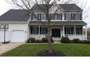 22 Honeysuckle Dr, Sewell, NJ 08080