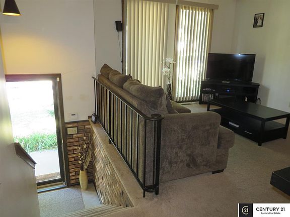 2nd image of 2305 Nottingham Dr