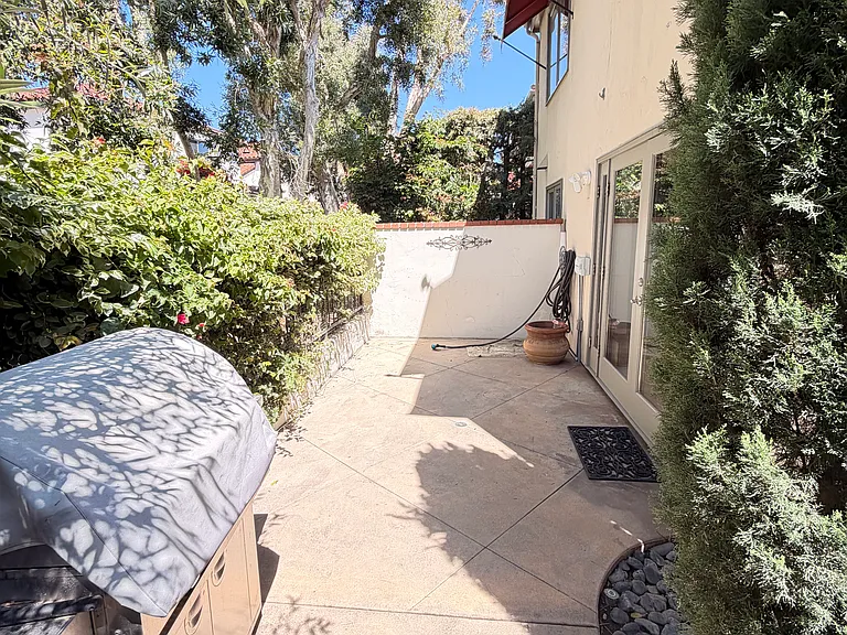 5701 Malaga Pl — Photo 44
