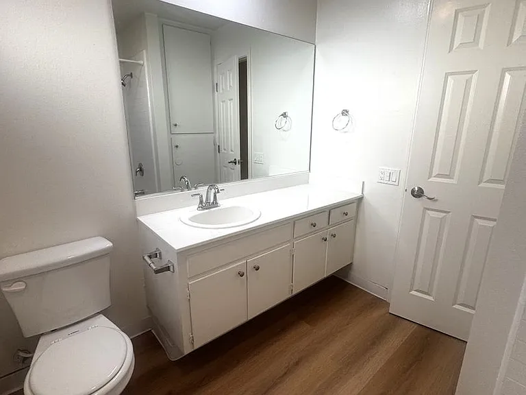 2219 Ruhland Ave — Photo 8