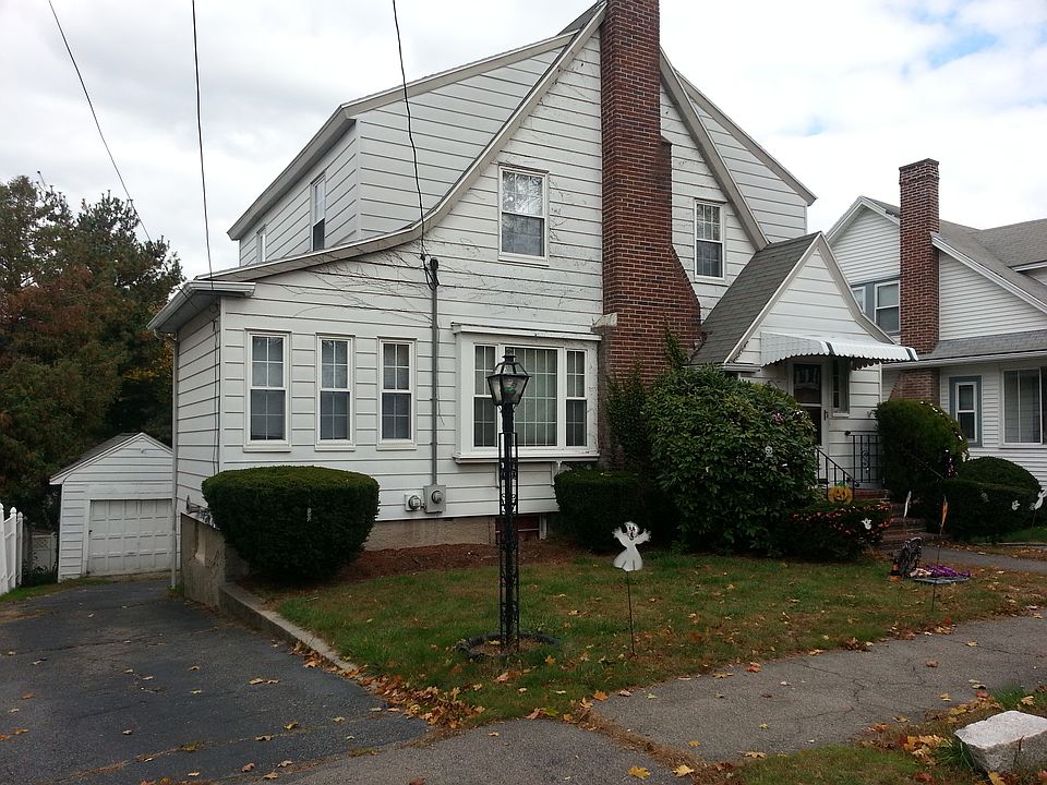 2nd image of 21 Hilltop St
