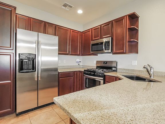 4th image of 2982 N Clanton St