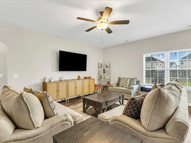 36 Herty Ln — Photo 12