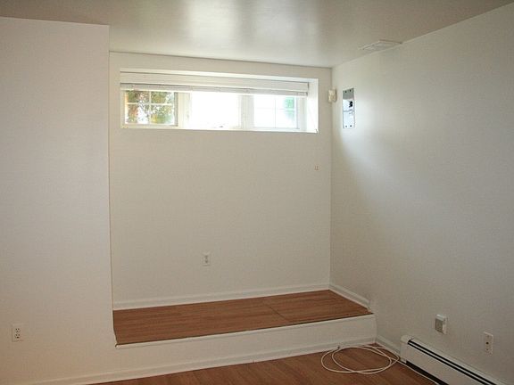 3rd image of 10 Altavista Ct