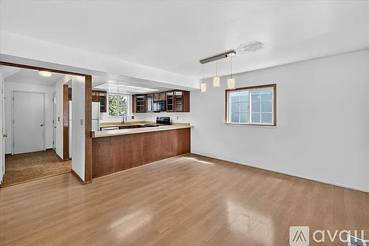 2675 Nicholette Dr — Photo 2