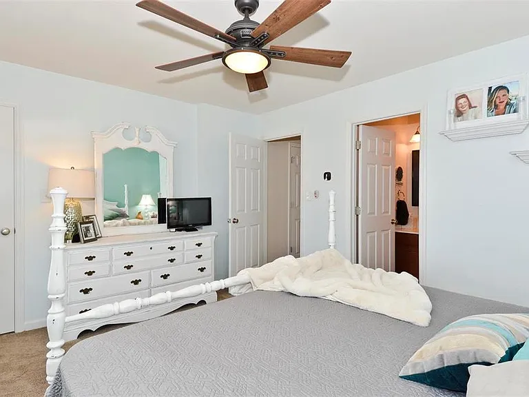 3617 Broad St — Photo 16
