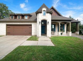 2038 Post Oak Cir, College Station, TX 77845