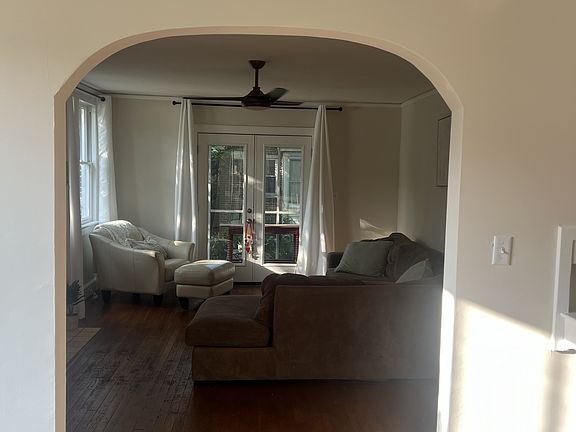 5th image of 1717 Cherry Laurel Dr