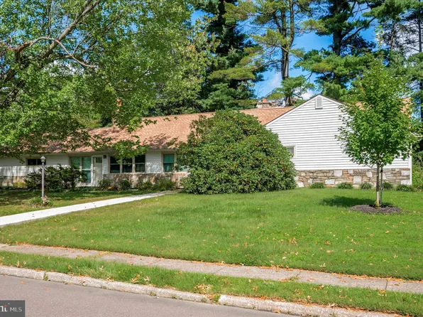 835 Llanfair Rd, Jenkintown, PA 19046
