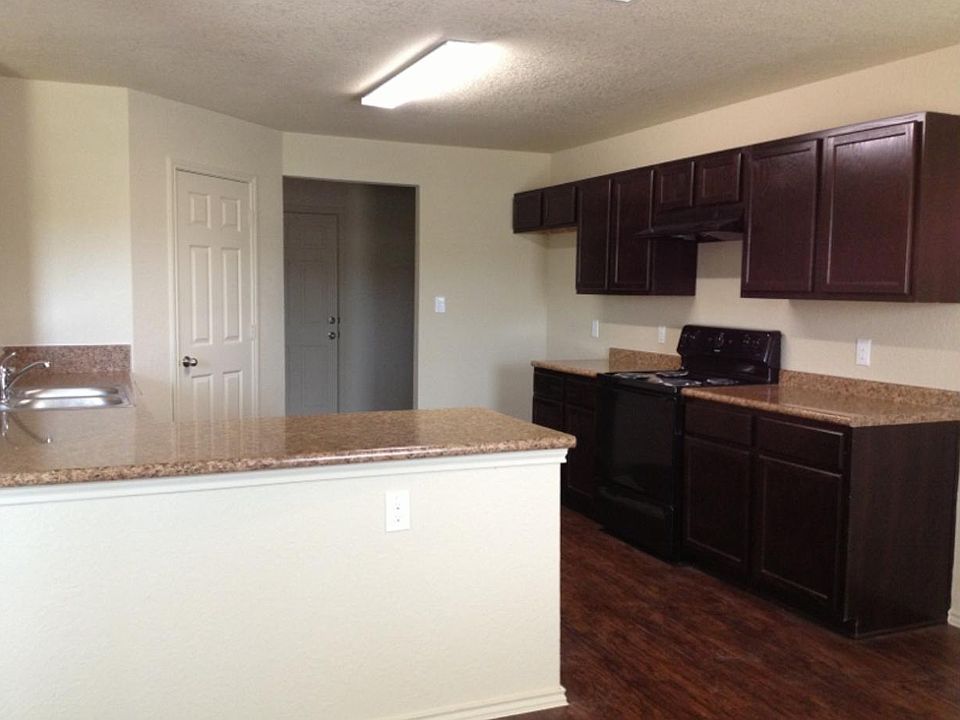 2nd image of 3018 Aspen Mdw