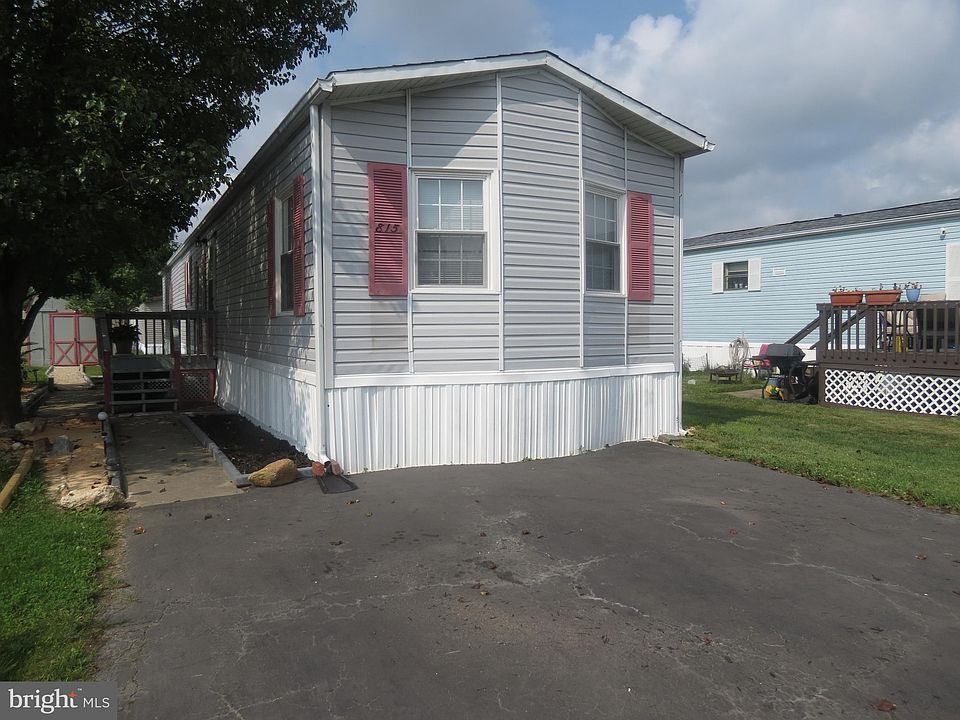 1st image of 815 Samantha Cir #323