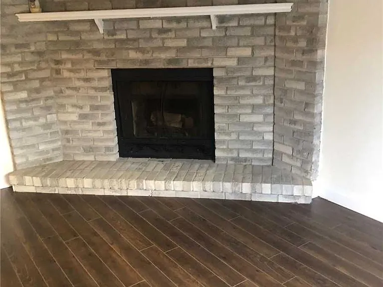 2295 Marine Dr #8 — Photo 3