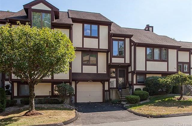 exterior view of 552 Berwick