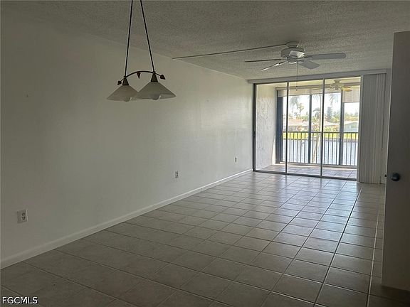 3rd image of 4260 SE 20th Pl APT 205