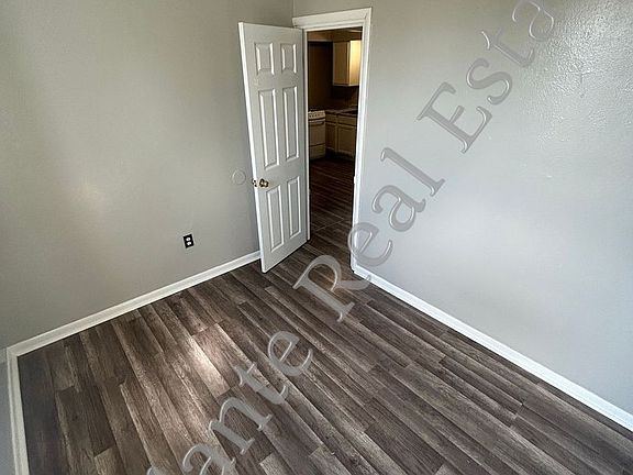 5th image of 1222 Idaho St