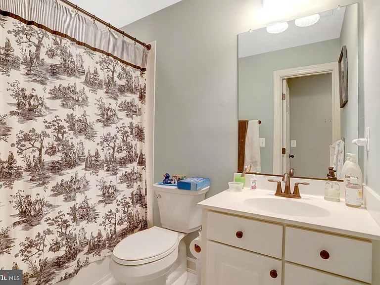 5228 Harold Secord St — Photo 37