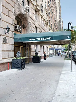 Sold by Sotheby's International Realty | media 27