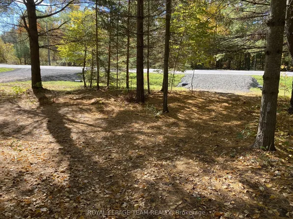 5166 Loggers Way, Ottawa, ON K7S 3G7