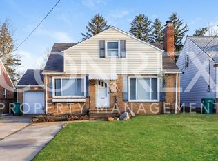 4915 Monticello Blvd, Richmond Heights, OH 44143