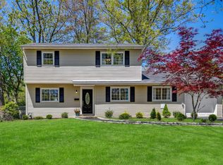10 Jayne Ave, Melville, NY