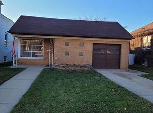 1924 Davis Ave, Whiting, IN 46394