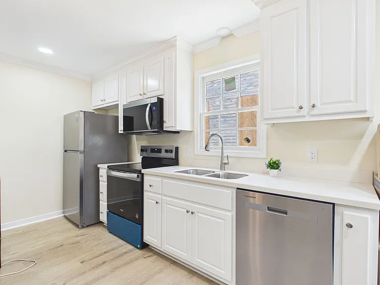 636 High St — Photo 10