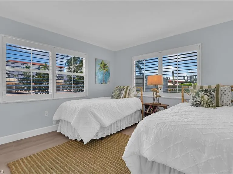 3200 Gulf Shore Blvd N #105 — Photo 17