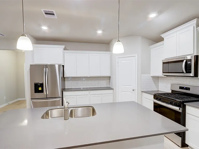 6210 Trado Dr — Photo 9